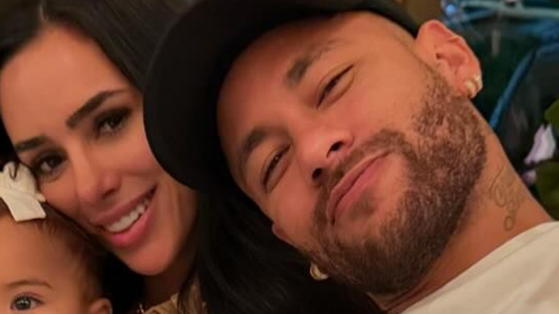Neymar Jr exibe clique inédito com Bruna Biancardi e Mavie: ‘Família linda’