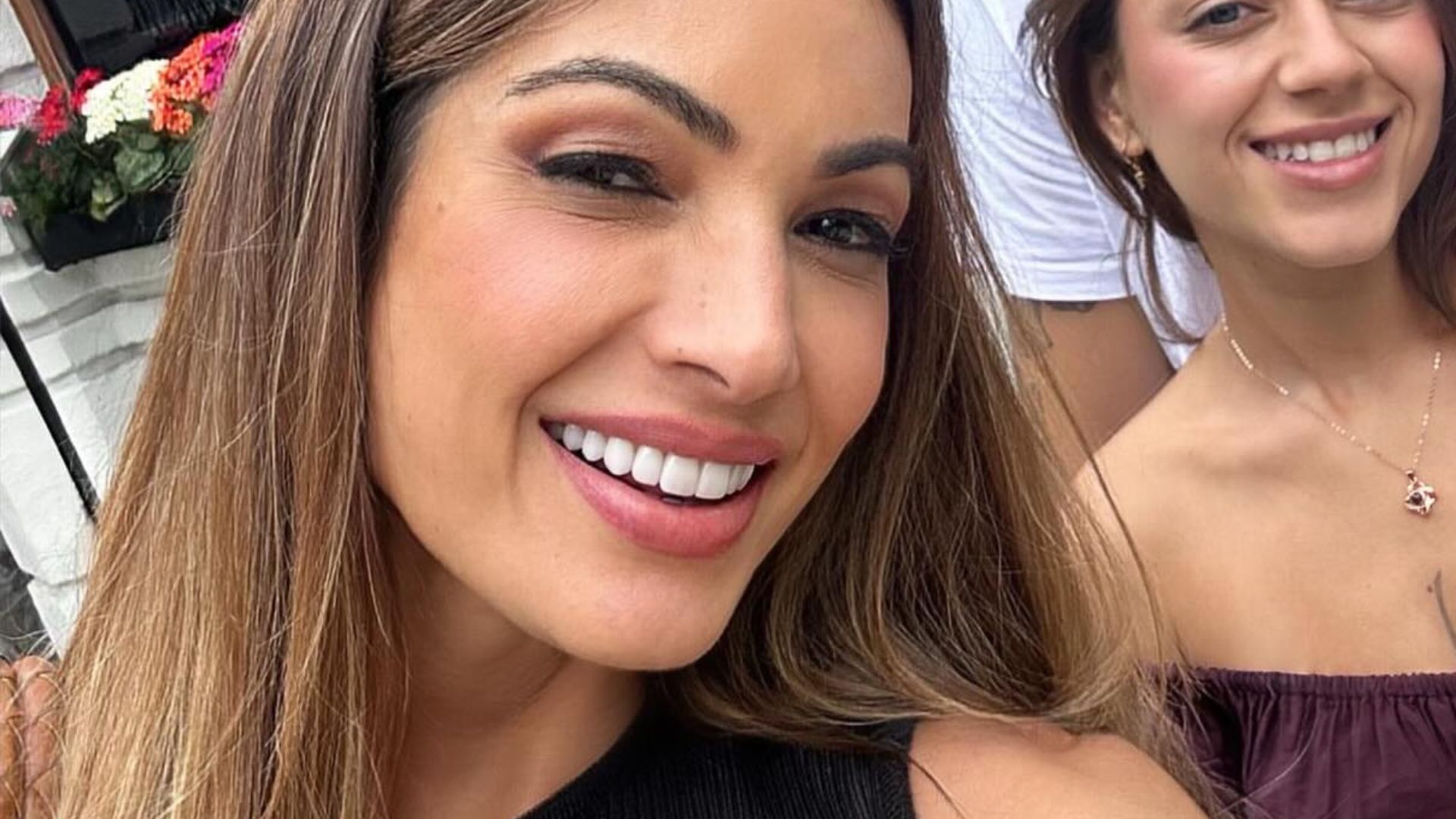 Patrícia Poeta divide foto rara de passeio com o filho e a nora: ‘Em família’