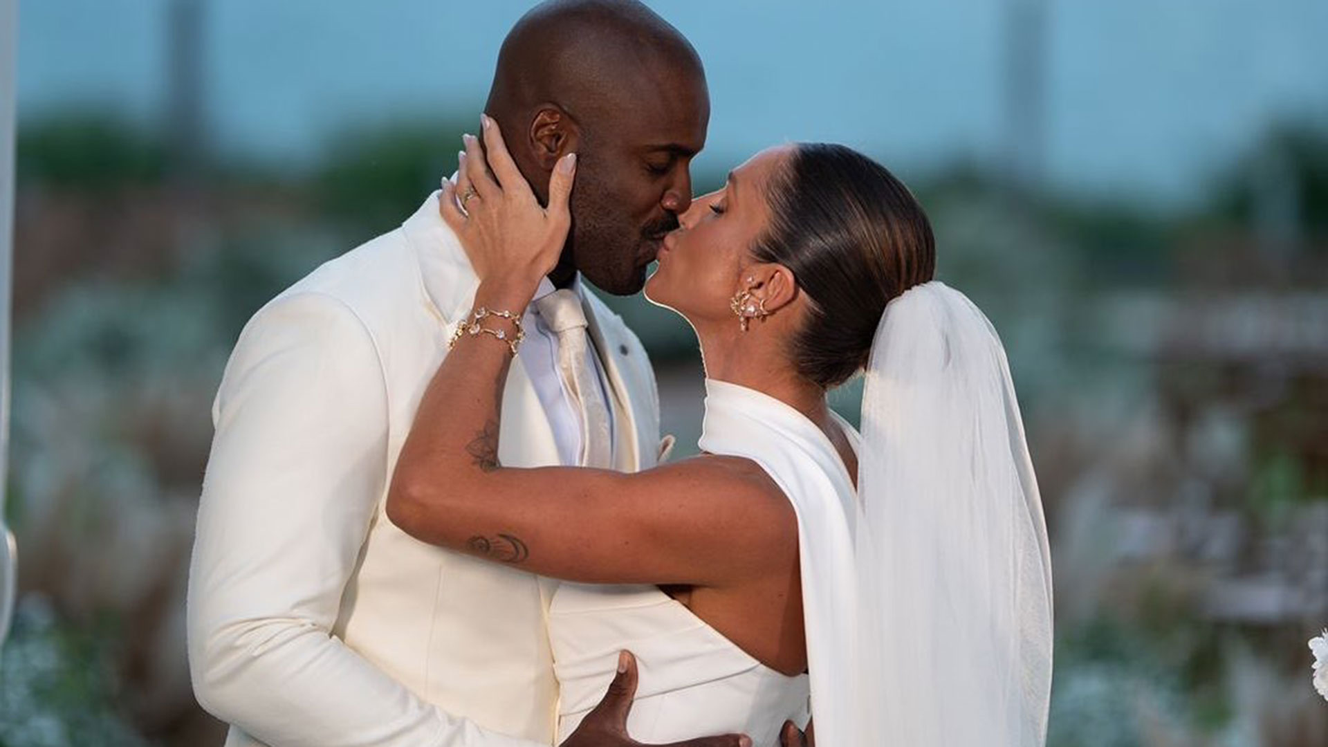 Rafael Zulu comemora um ano do casamento com Aline Becker e se declara