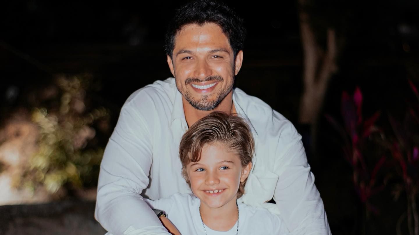 Romulo Estrela revela conversa com o filho de oito anos: ‘Você está feliz?’