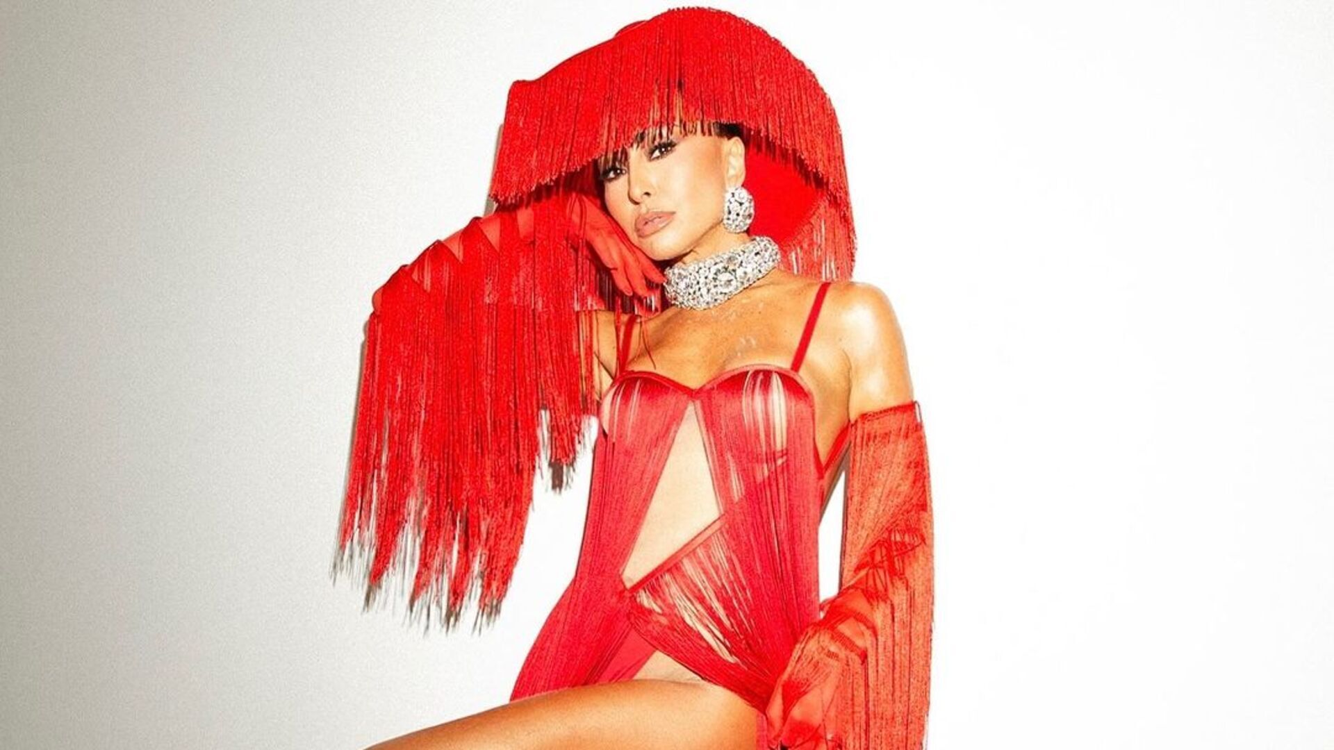 Sabrina Sato faz primeira aparição com look arrasador após revelar gravidez
