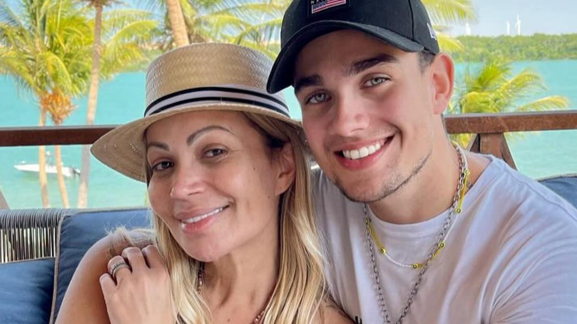 Solange Almeida posta cliques raros ao comemorar aniversário do filho: “Te amo”