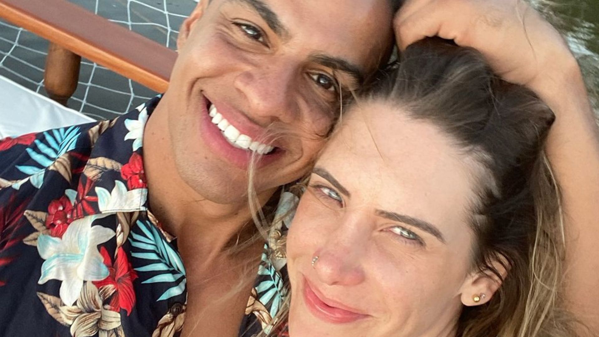 Thiago Oliveira se declara para a esposa em data especial: ‘Te admiro’