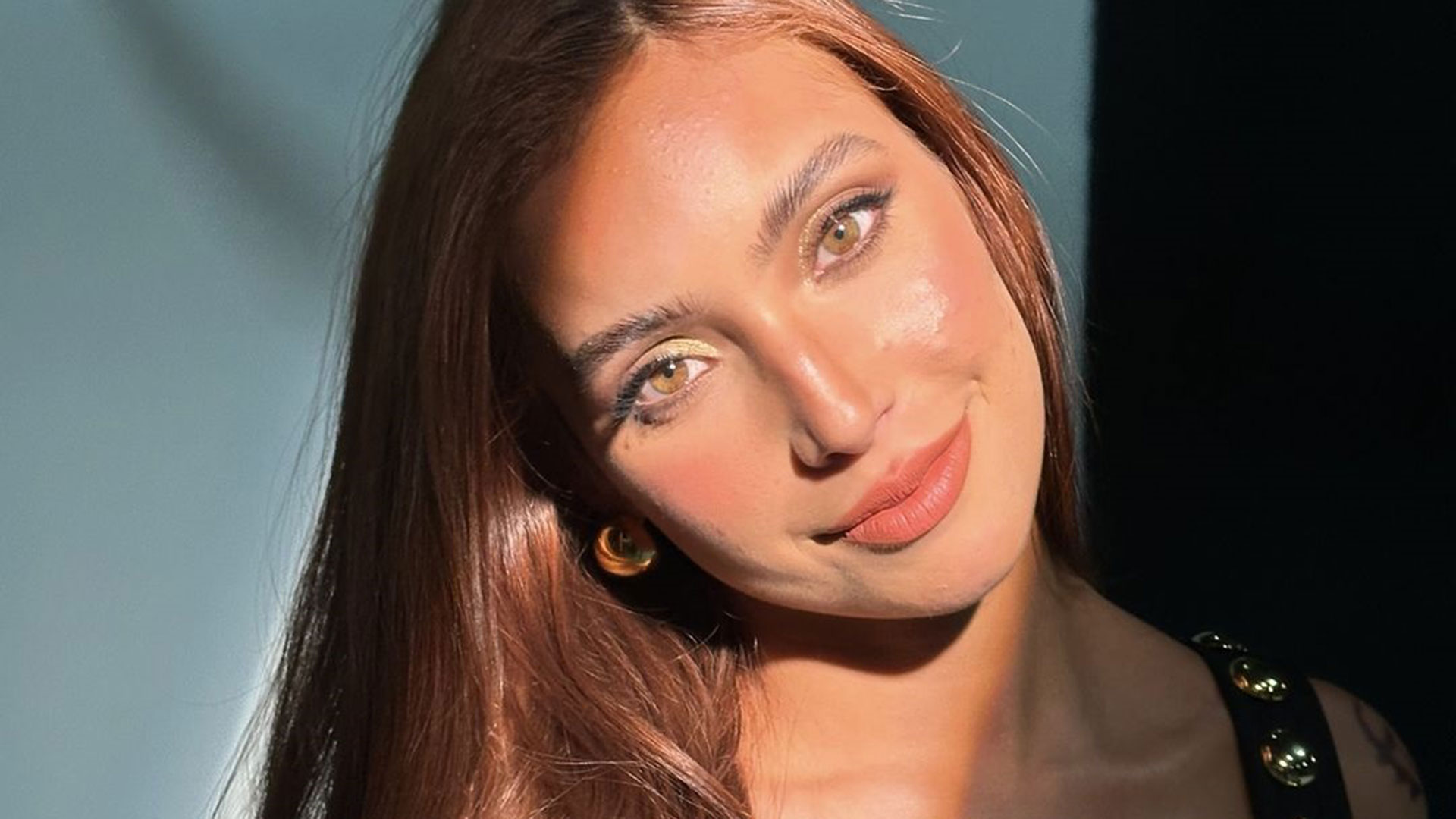 Vanessa Lopes mostra evolução em seu tratamento de acne