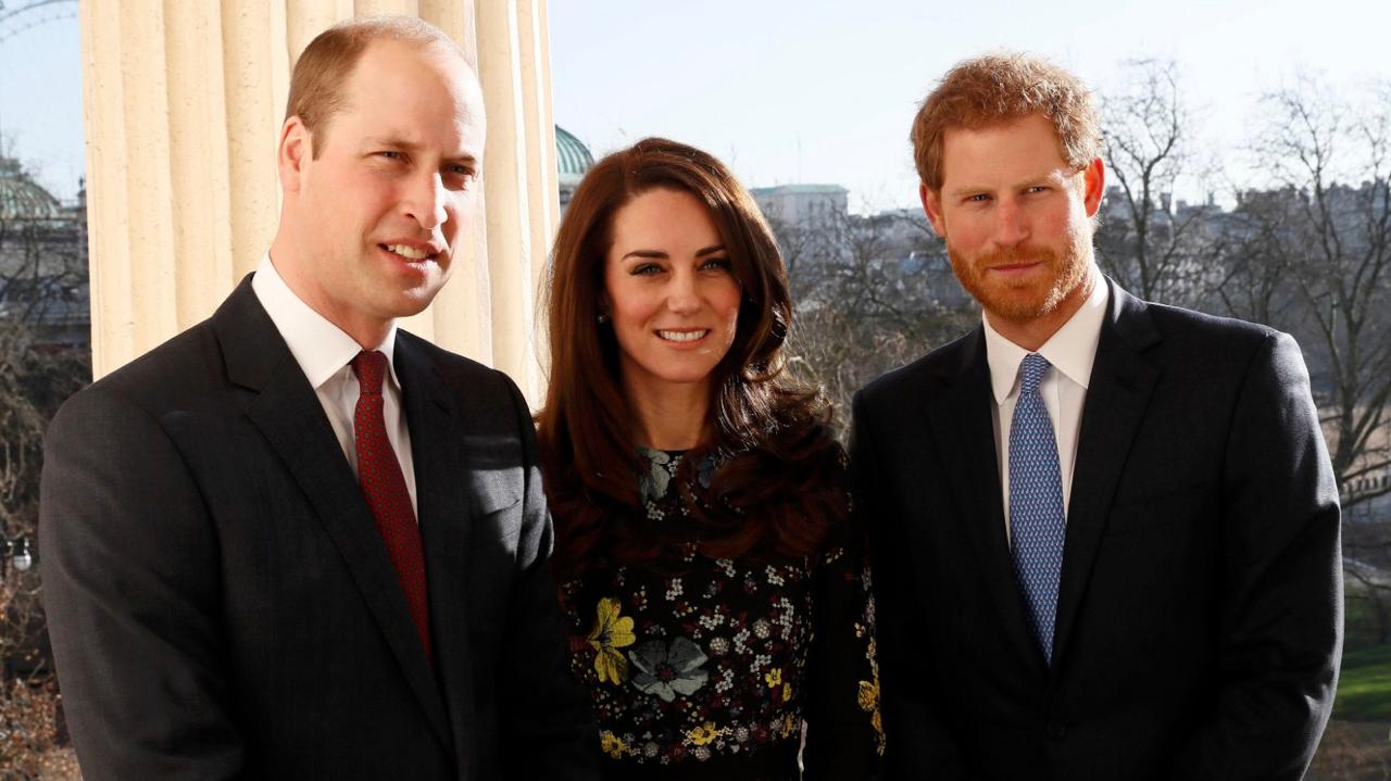 Kate Middleton abriu mão de tentar resolver relação entre William e Harry