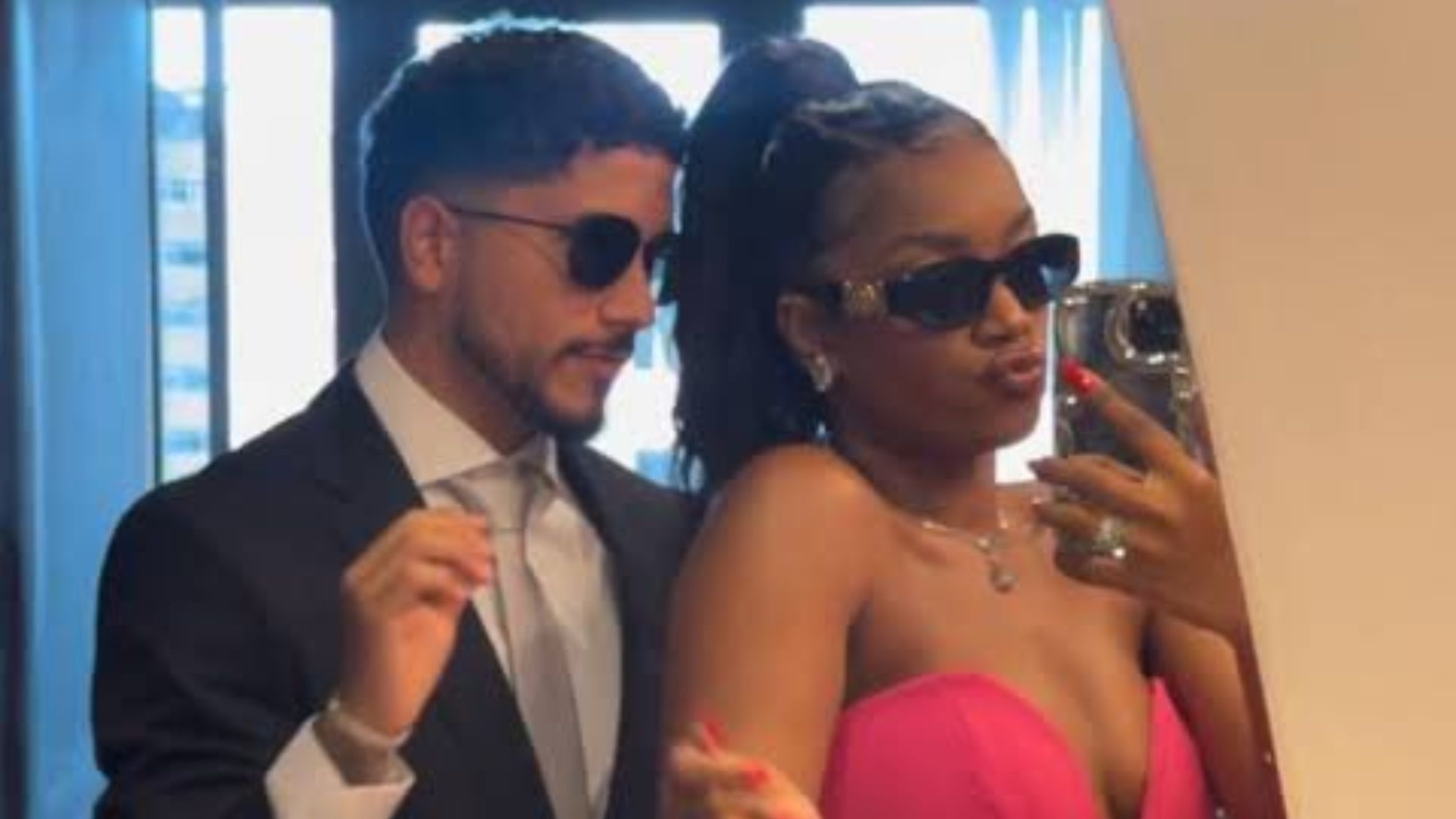 Yuri Lima comemora chegada de Nala, sua filha com a cantora IZA