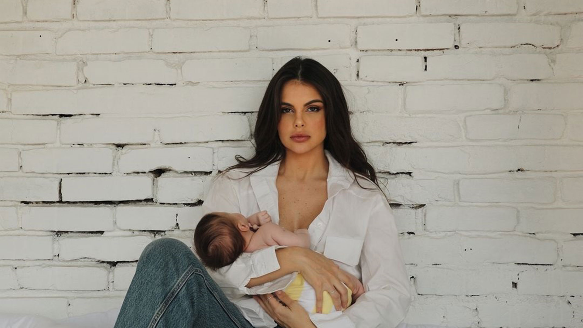 Amanda Kimberlly celebra os quatro meses de Helena com festa