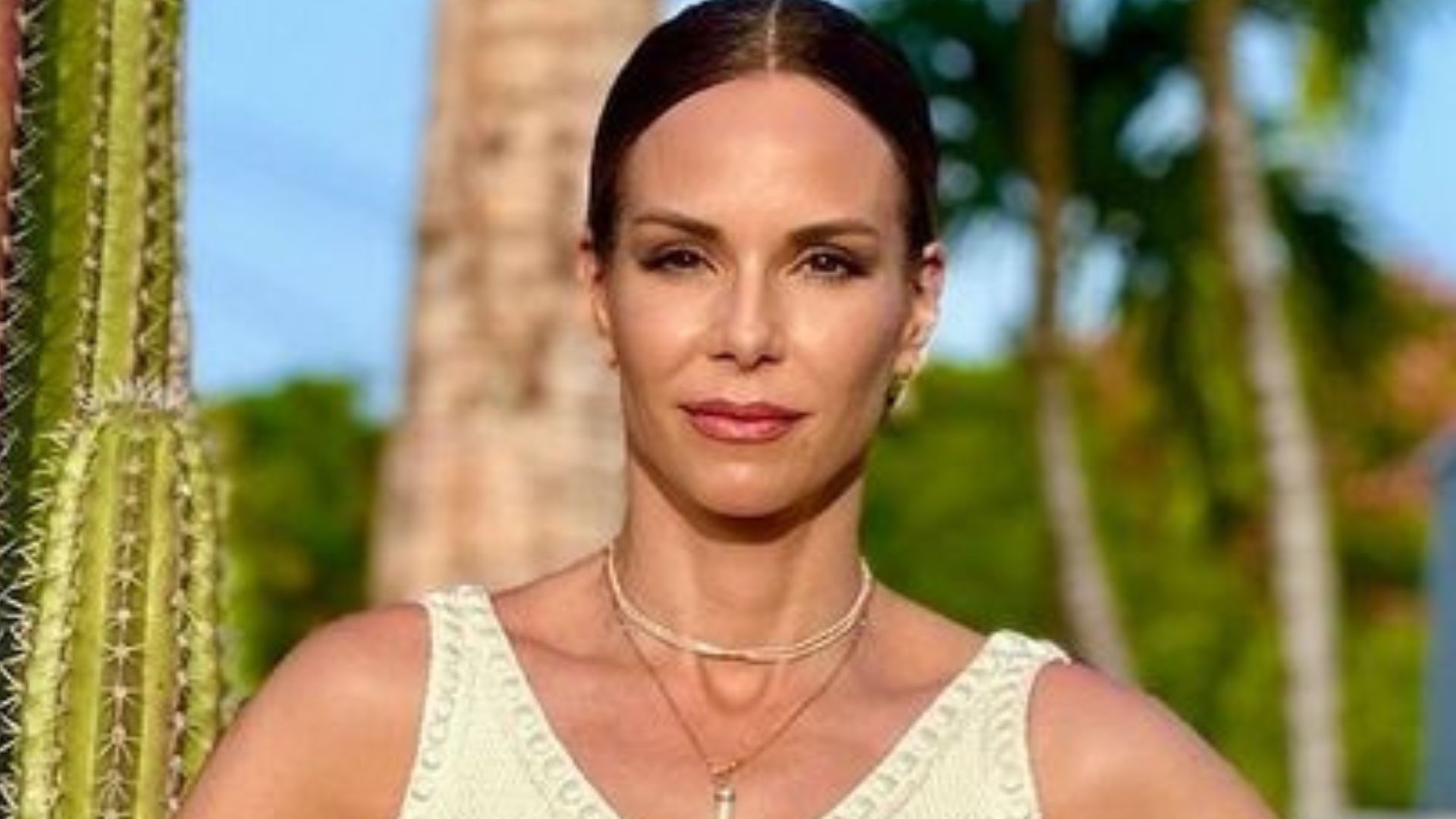Ana Furtado ganha elogios ao usar look estiloso: ‘Belíssima’