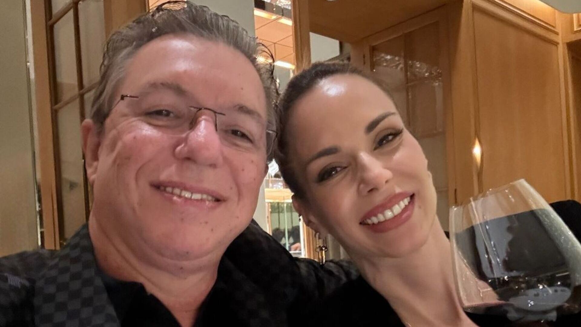 Ana Furtado mostra como celebrou aniversário de Boninho em viagem