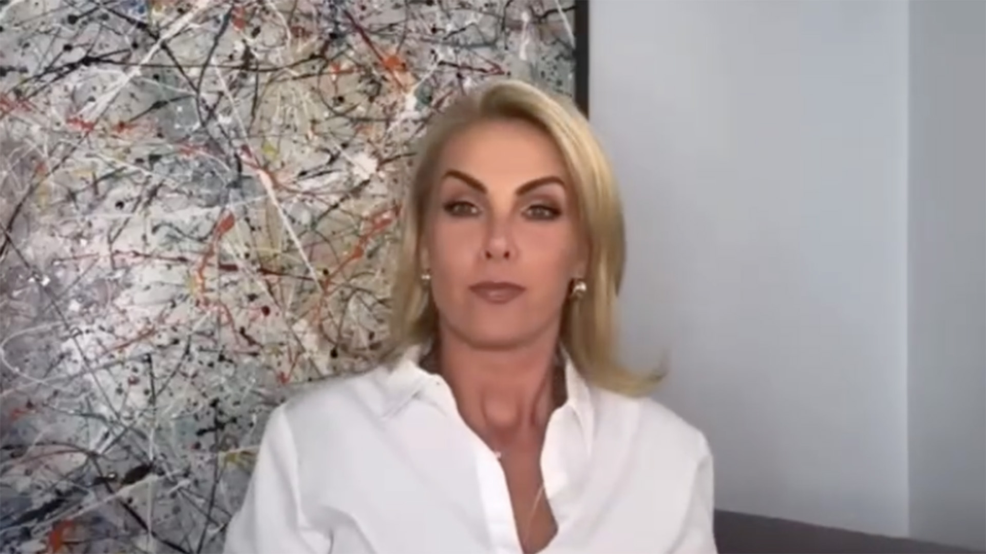 Ana Hickmann choca ao falar sobre o ex-marido: ‘Não parou’