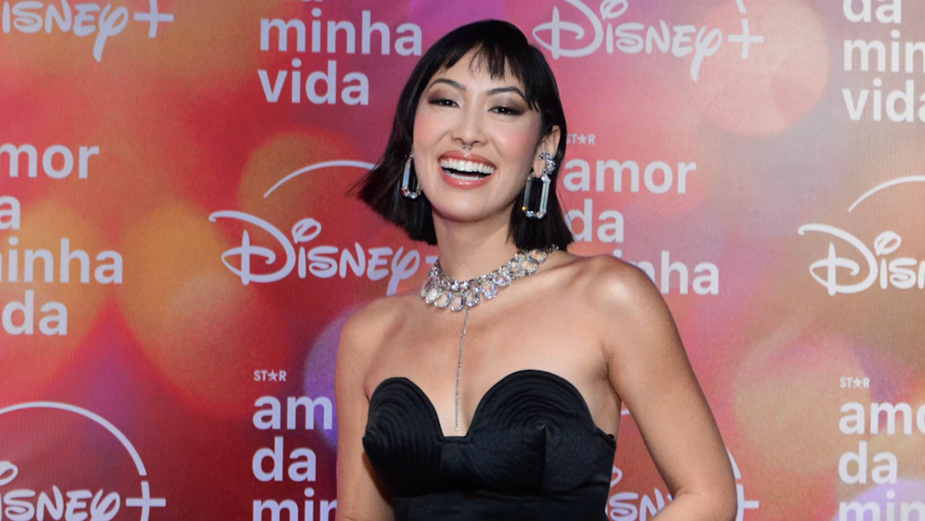 Ana Hikari elogia série estrelada e codirigida por Bruna Marquezine: ‘Pegada jovem e muito sincera’