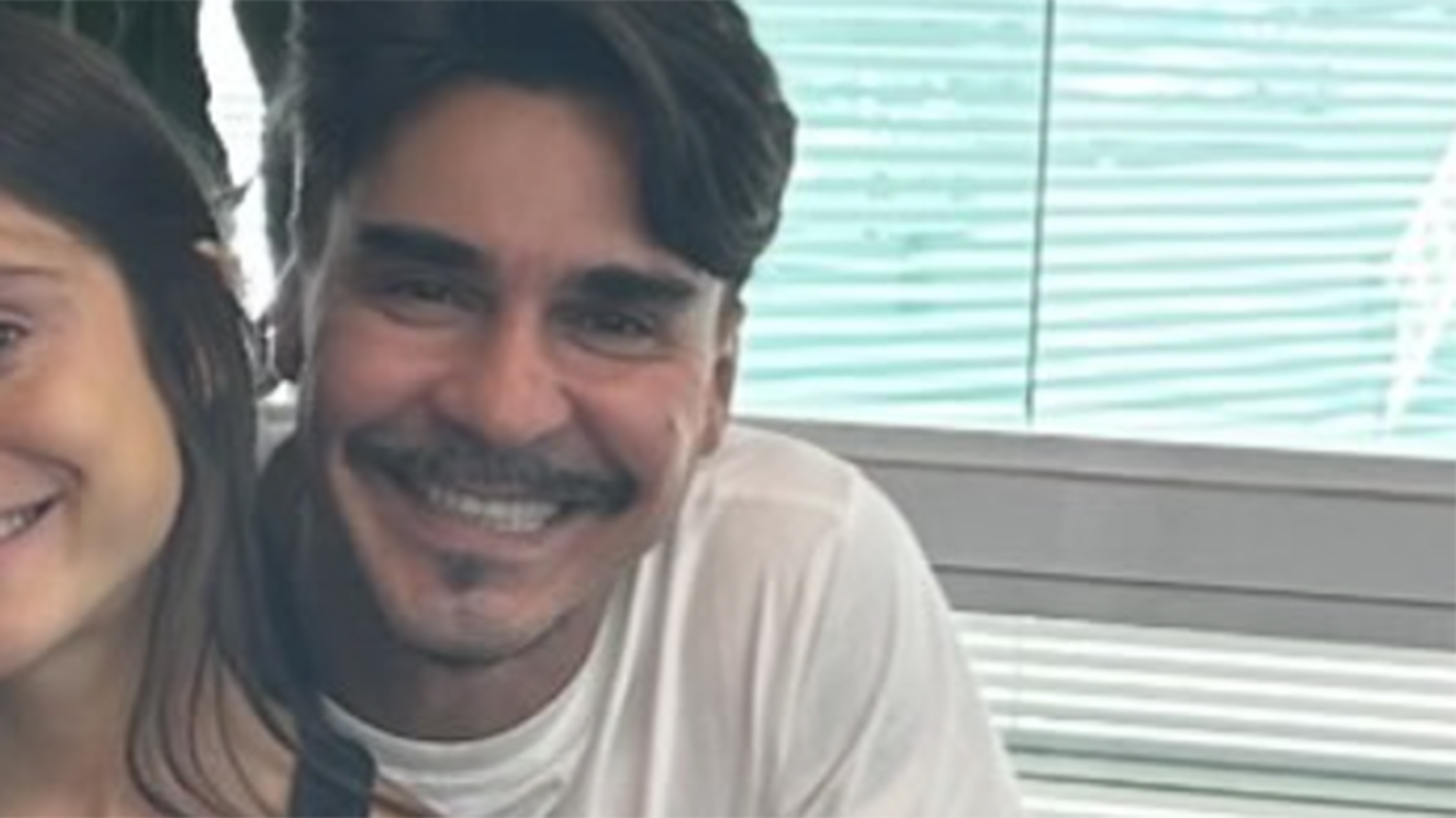 André Gonçalves exibe foto rara com dois dos três filhos durante encontro especial