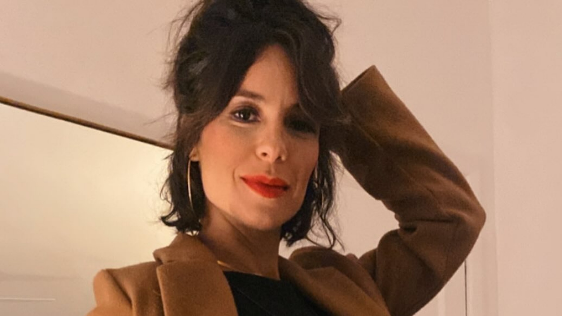 Andreia Horta encanta ao exibir o barrigão de grávida em ensaio de gestante