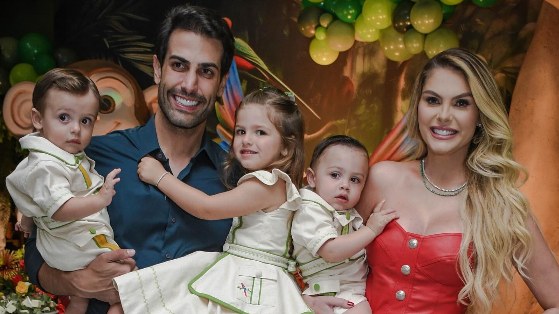 Bárbara Evans exibe fotos oficiais da festa luxuosa de aniversário dos filhos