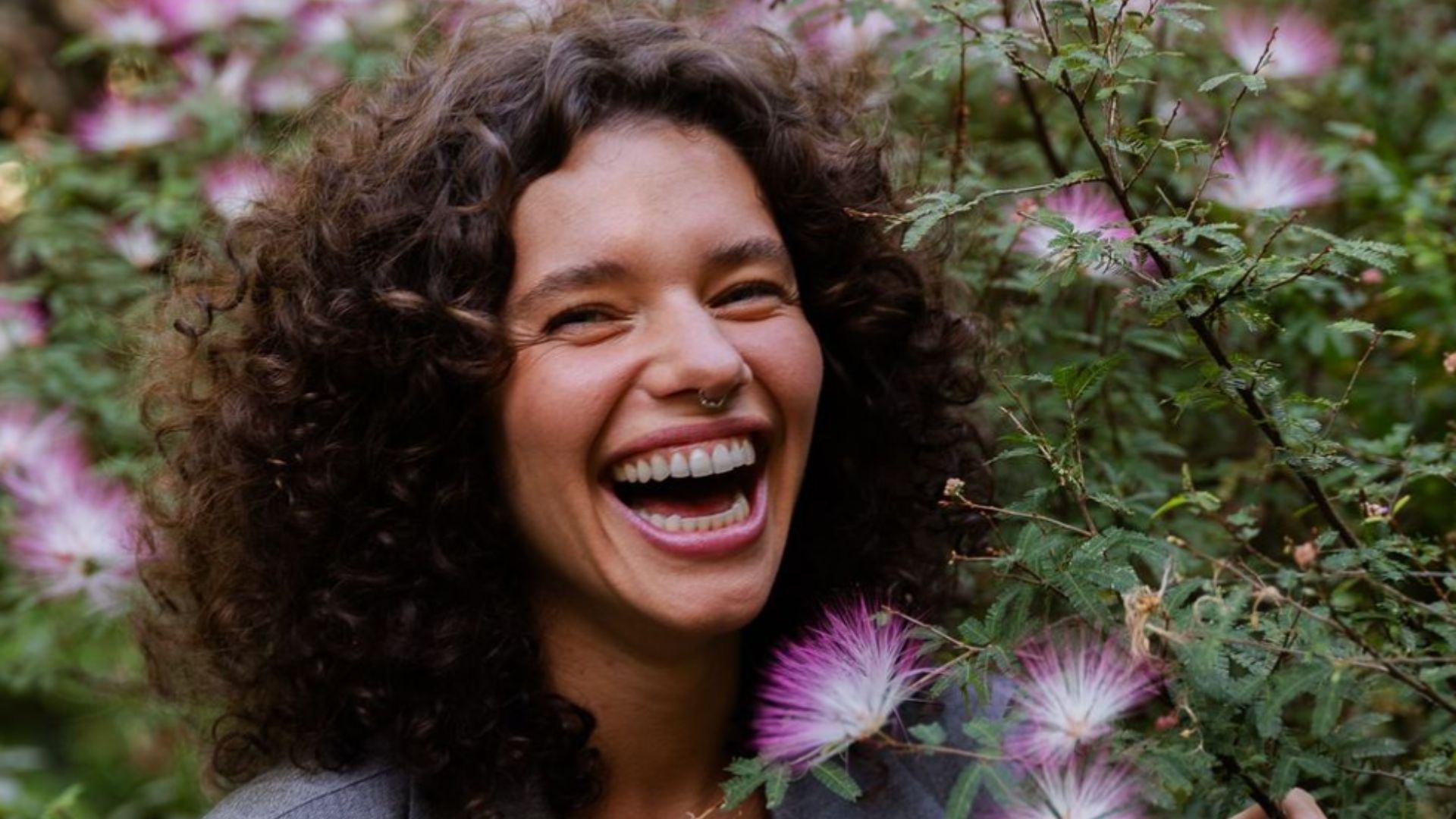 Bruna Linzmeyer completa 32 anos com quebra de tabus e empoderamento feminino como prioridades