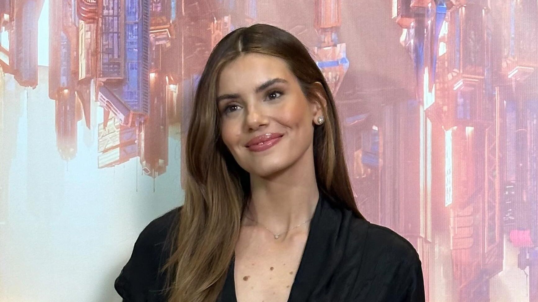 Camila Queiroz reforça sobre amizade: ‘O importante não é quantidade, é qualidade’