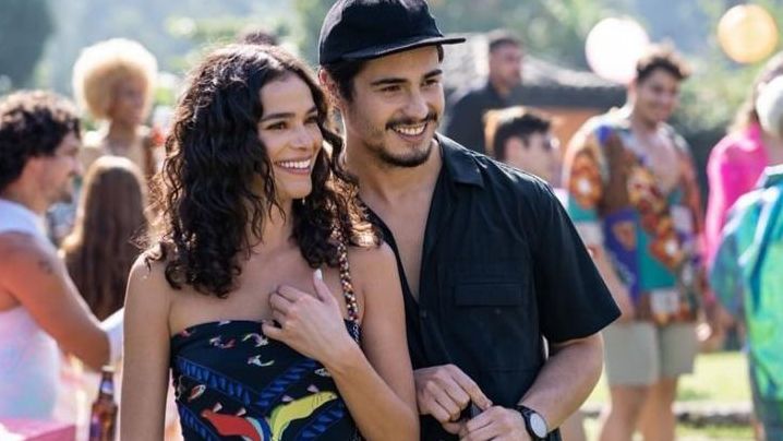 Danilo Mesquita tece elogios a Bruna Marquezine em série: ‘Colega de cena divertidíssima’