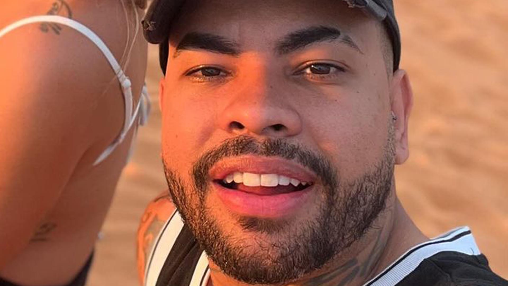 Filhas gêmeas de Dentinho e Dani Souza roubam a cena em evento