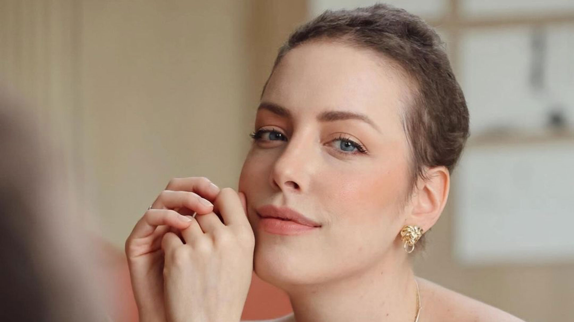 Fabiana Justus mostra novo corte de cabelo nas redes sociais