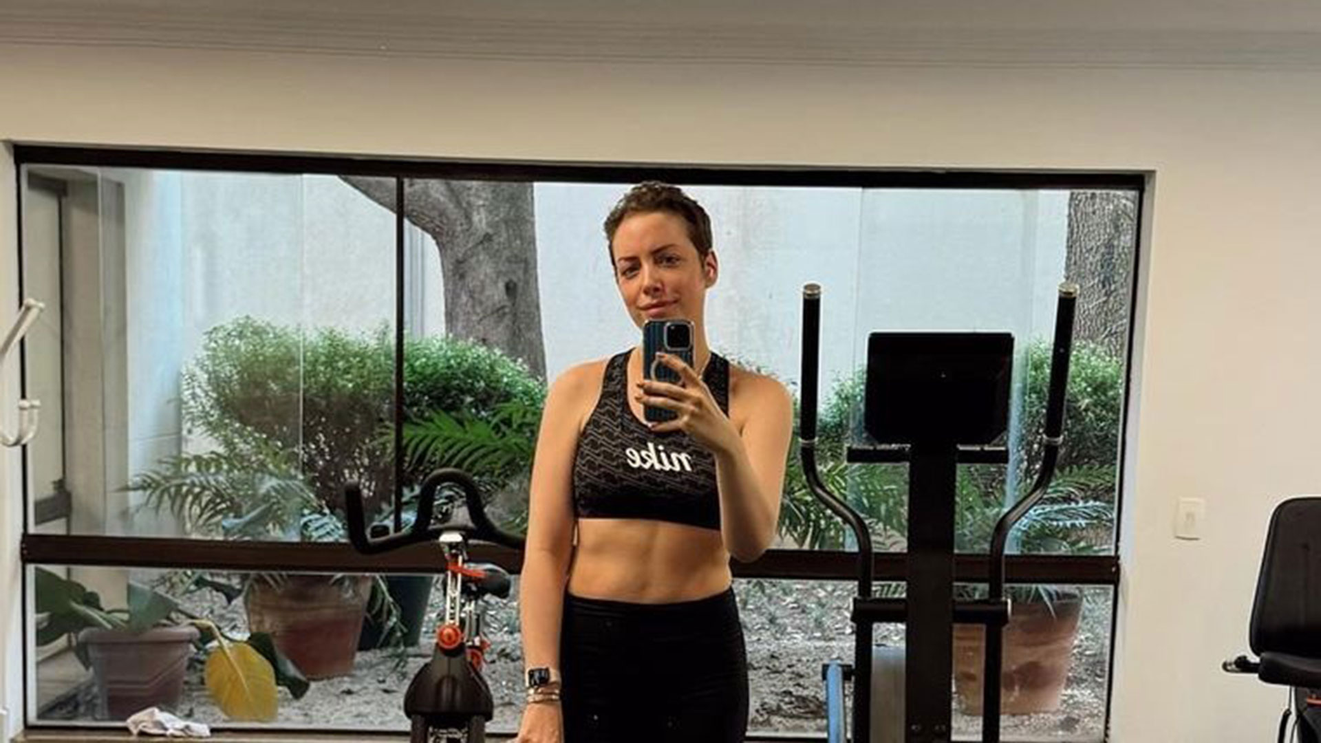 Fabiana Justus posta foto pós treino e celebra: ‘Alegria’