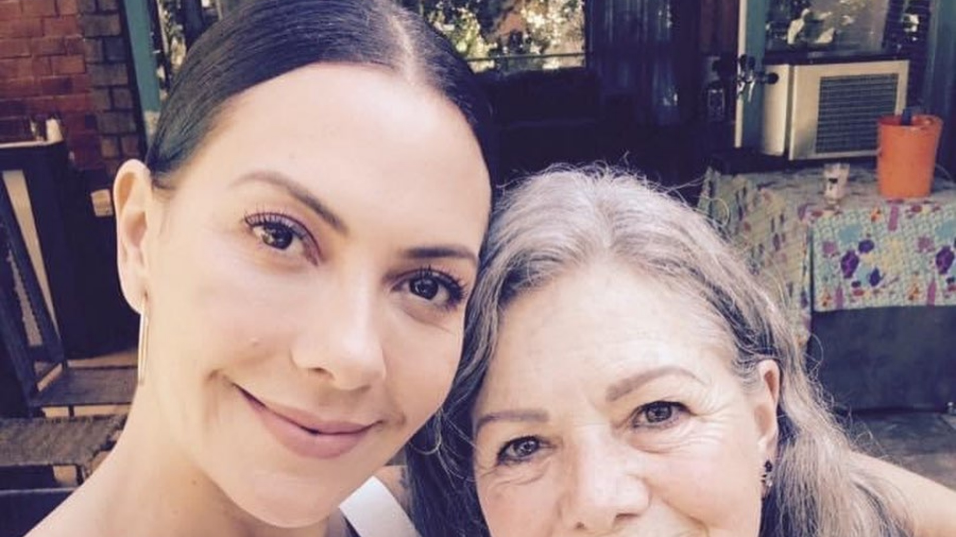 Fabiula Nascimento divide clique raro ao comemorar o aniversário da mãe