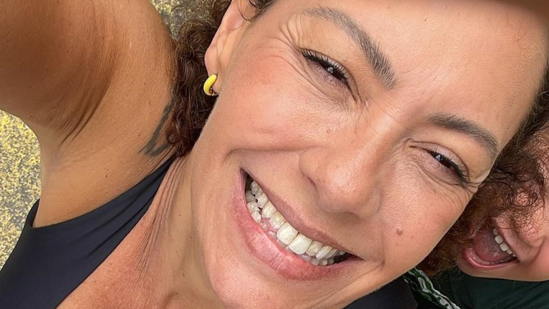 Fabiula Nascimento divide clique encantador com os filhos gêmeos