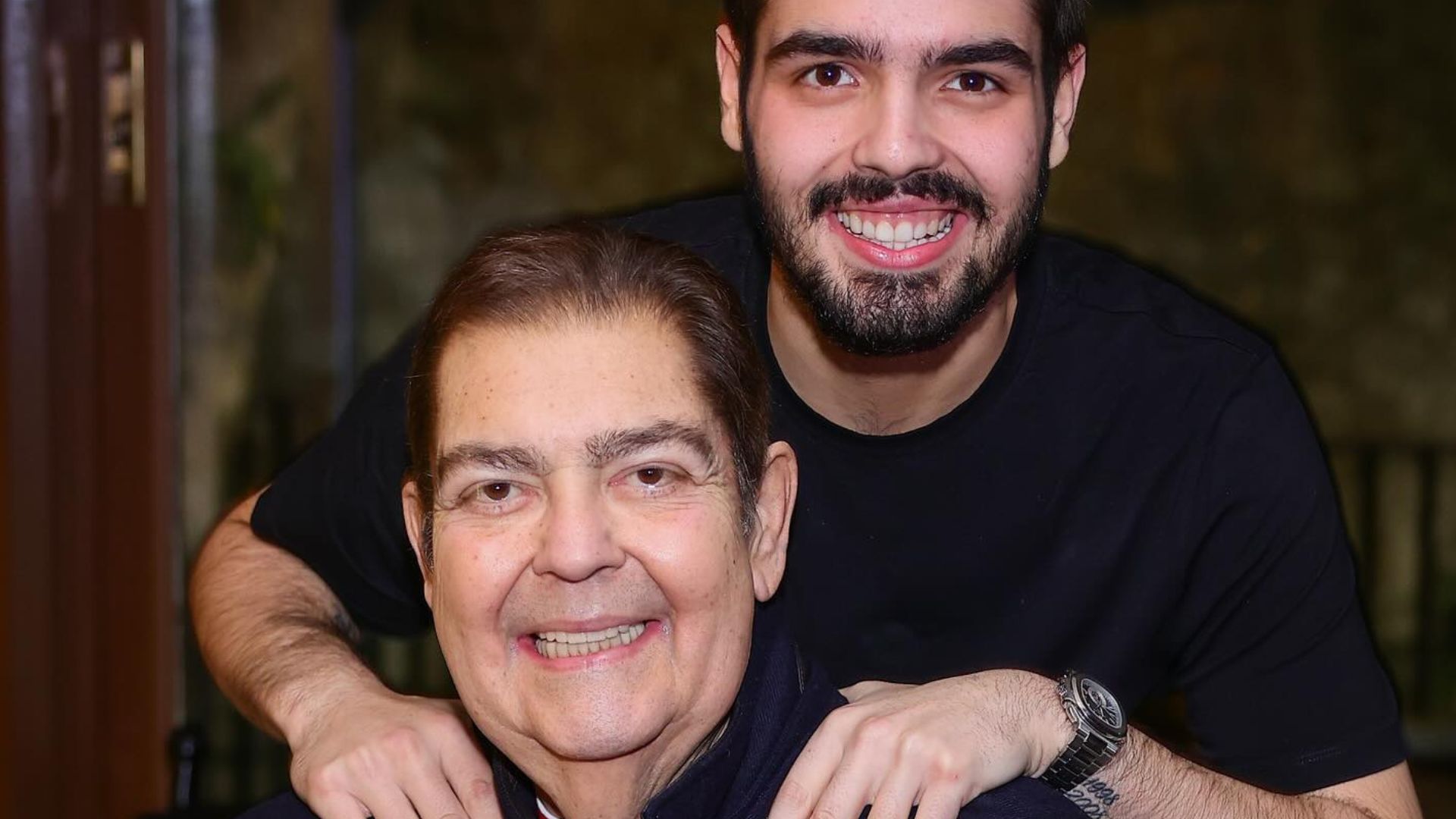 Filho de Faustão atualiza estado de saúde do apresentador e emociona: ‘Batalhas duras’
