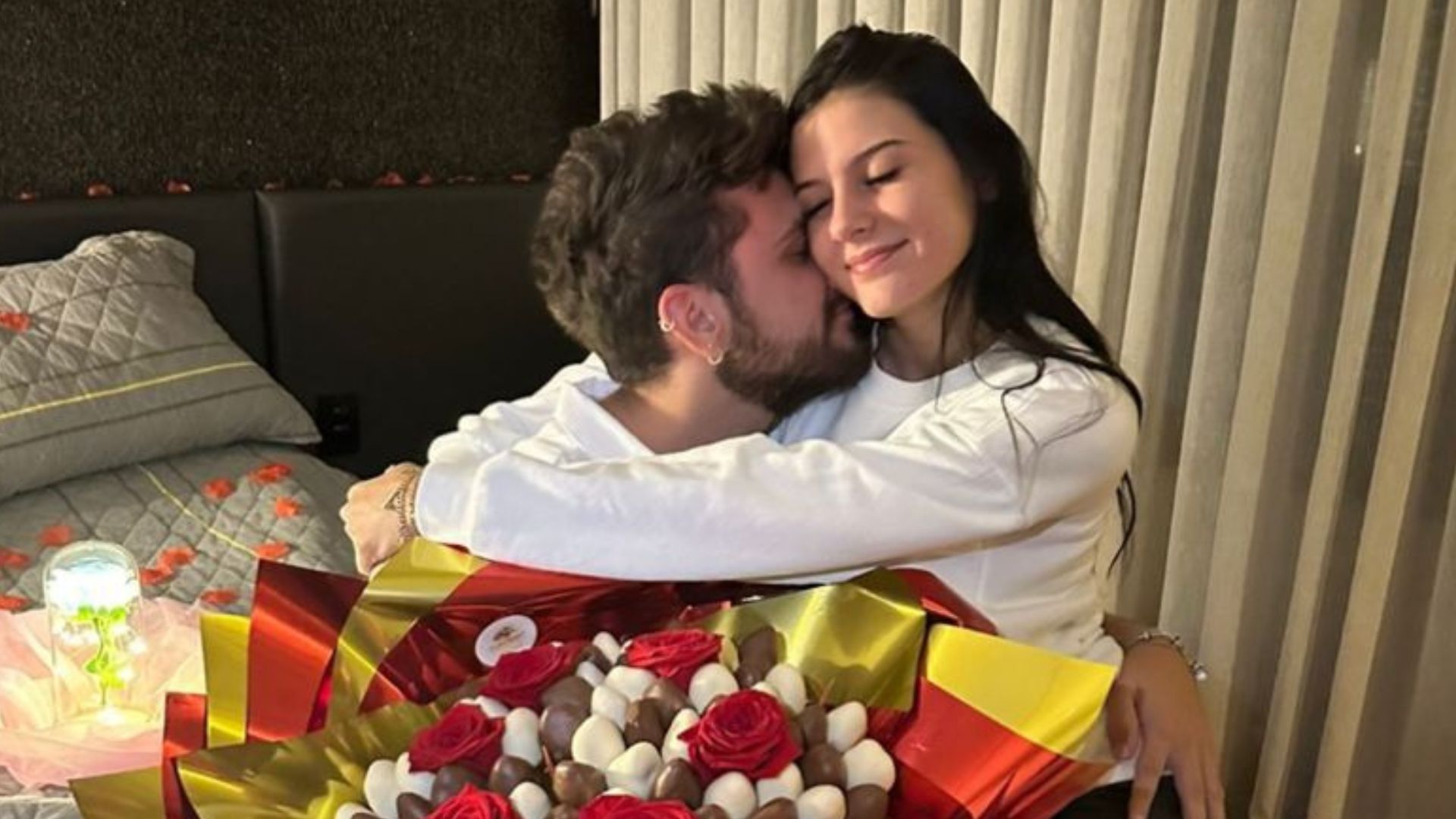 Gustavo Mioto faz declaração apaixonada em apoio a Ana Castela no Grammy Latino