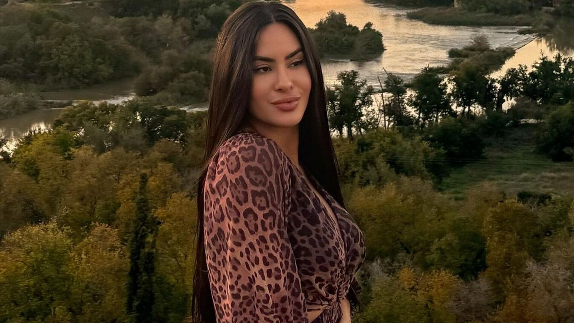 Isabelle Nogueira surge deslumbrante em viagem na Espanha: ‘Investimento’
