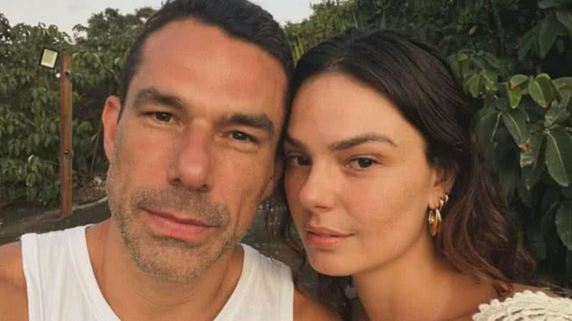 Véspera do casamento de Isis Valverde terá noite especial: ‘Pouca gente’