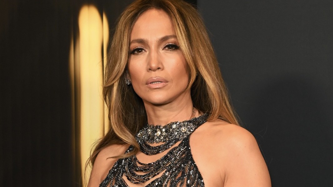 Passando por uma separação, Jennifer Lopez reflete sobre cancelamento de turnê