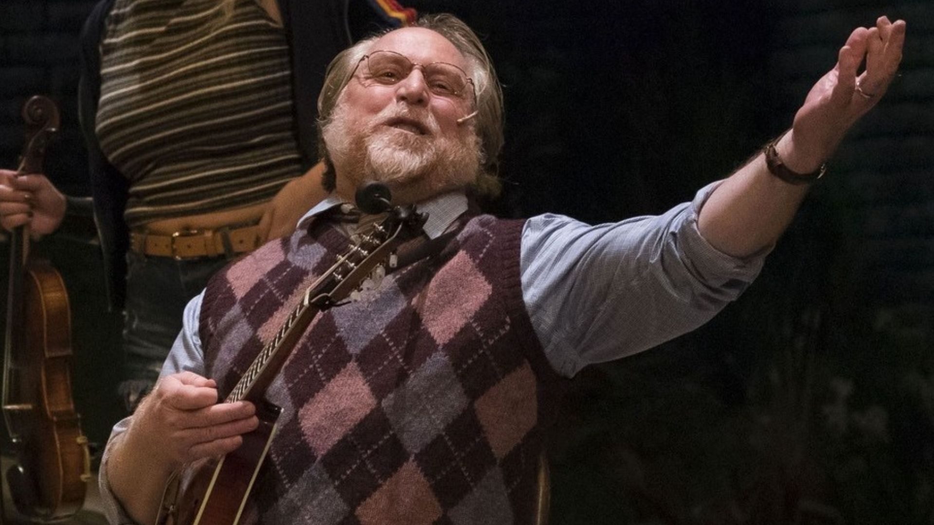 Ator morre aos 60 anos no palco durante apresentação de peça natalina
