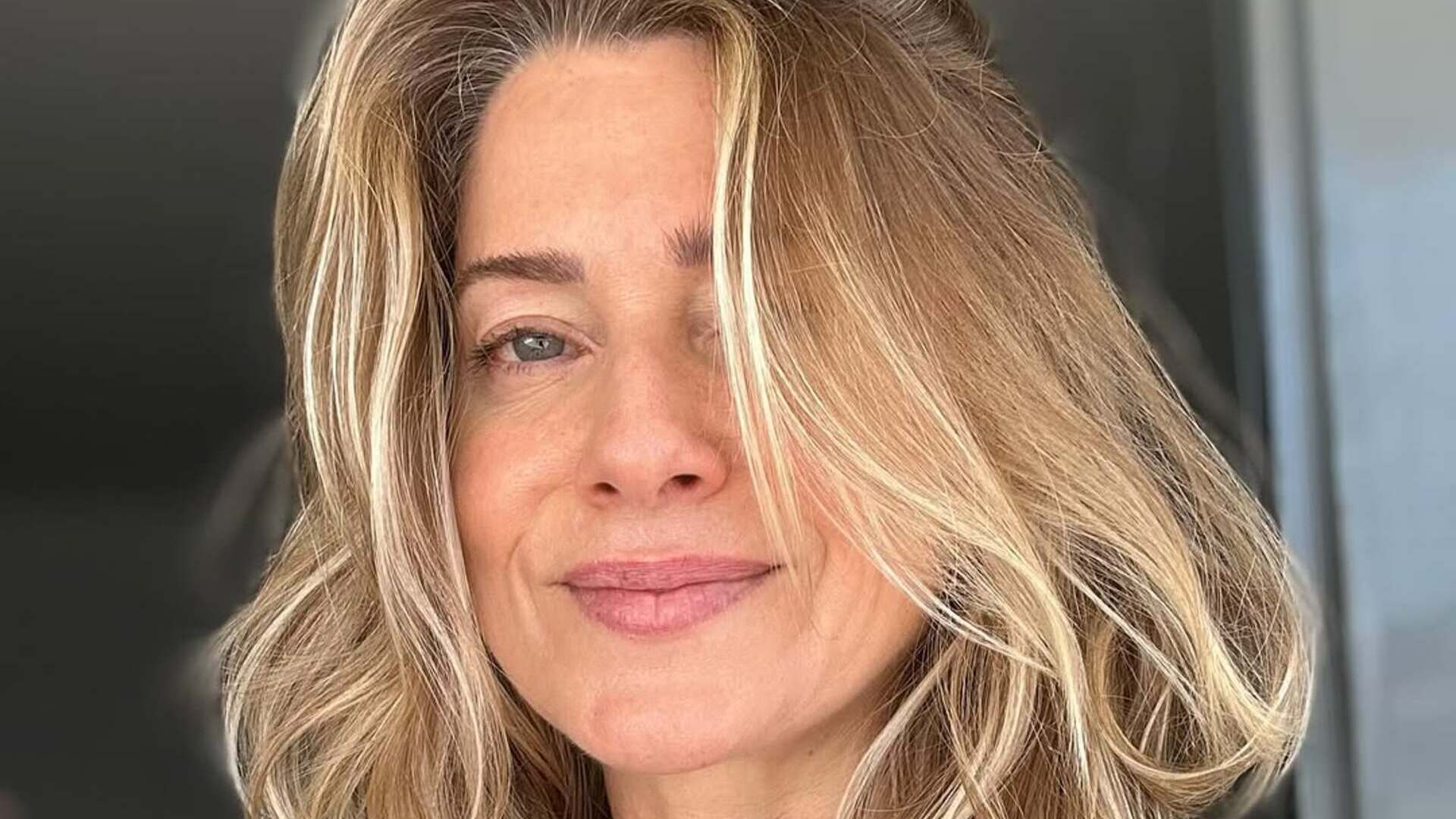 Leticia Spiller impressiona ao mostrar sua pele sem filtro: ‘Agradecer’