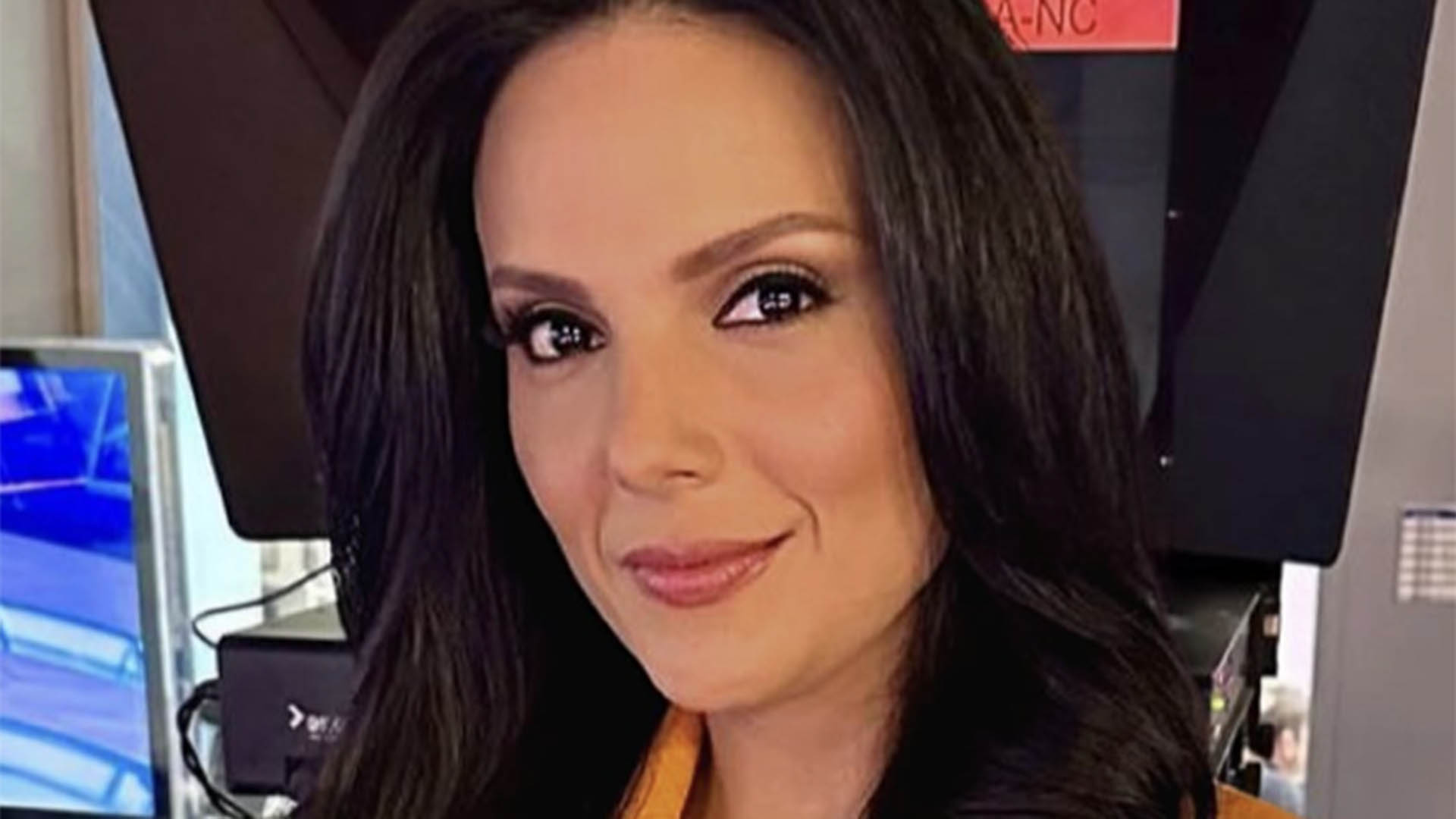 Recém-casada, Márcia Dantas assume novo programa no SBT
