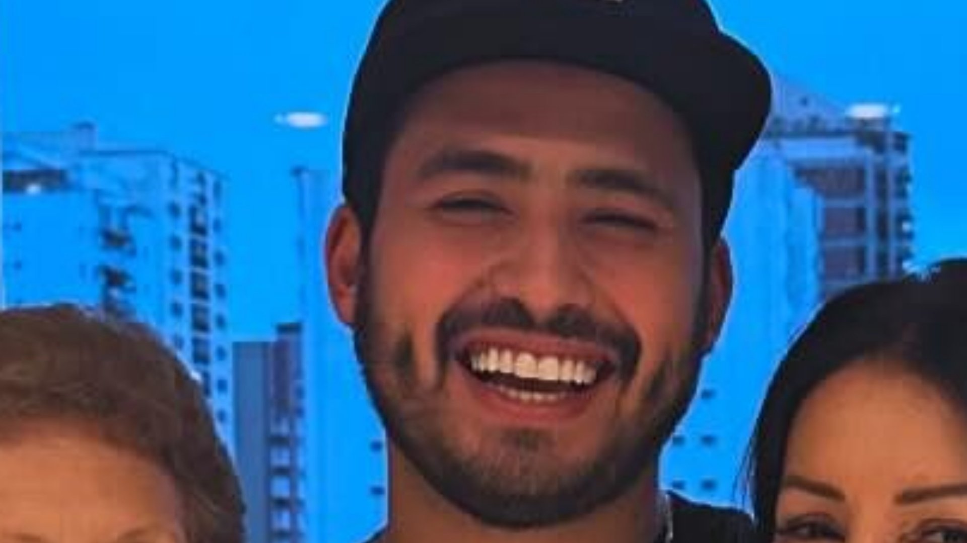 Filho de Leonardo chama atenção com foto ao lado da mãe e da avó: ‘Lindos’
