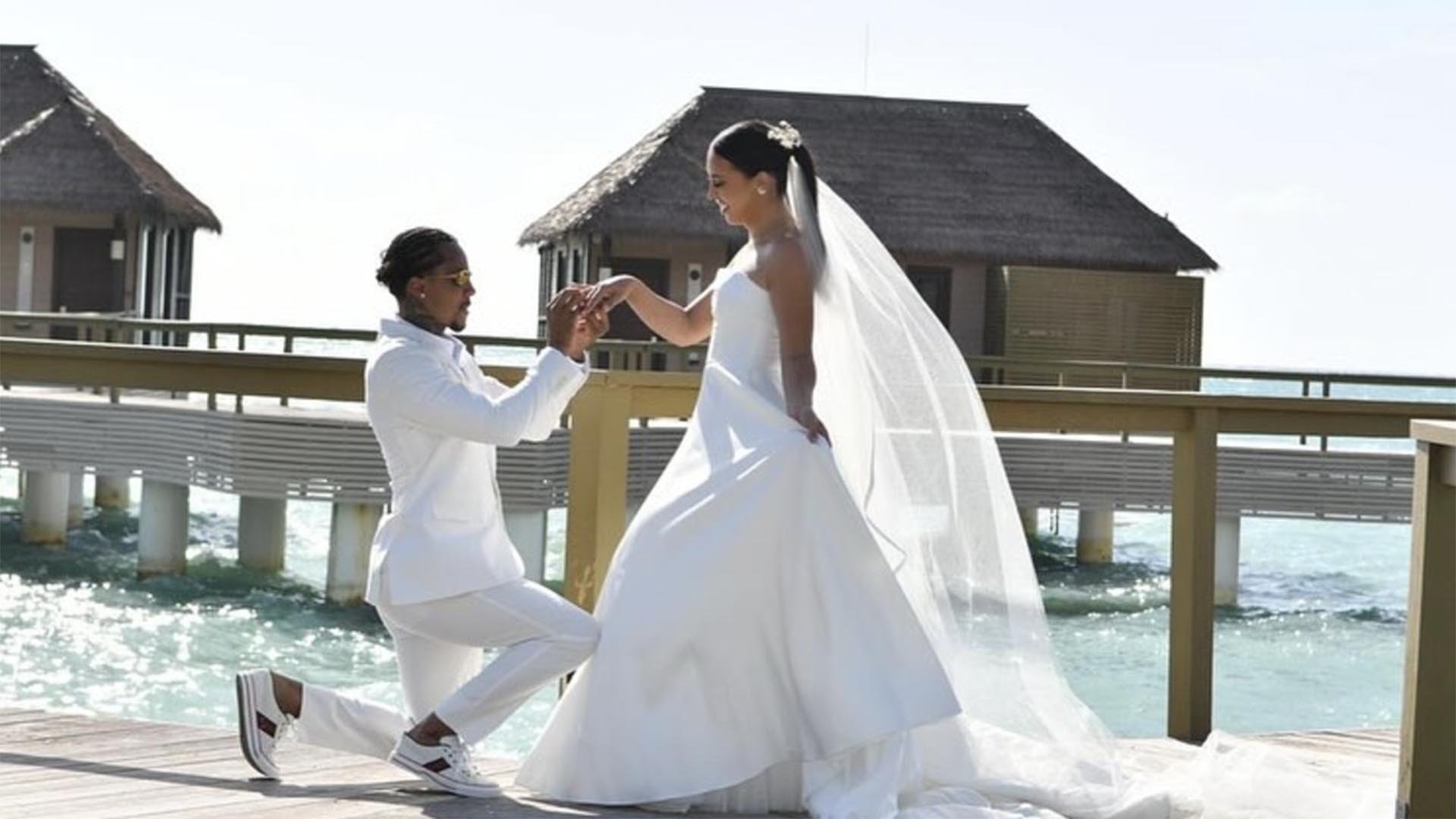 MC Livinho revela que se casou em ensaio fotográfico nas Ilhas Maldivas