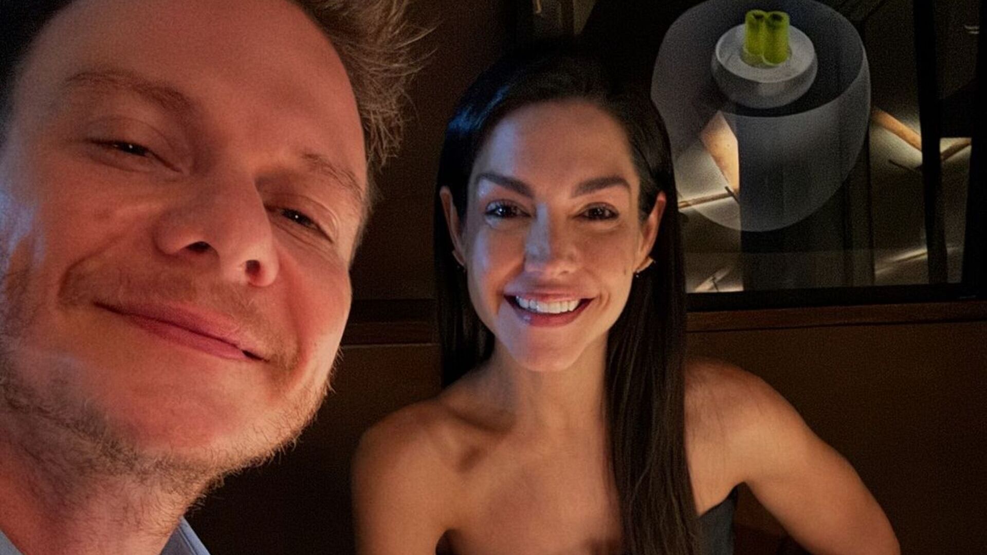 Michel Teló exibe momento da intimidade com Thais Fersoza: ‘A gente ama’