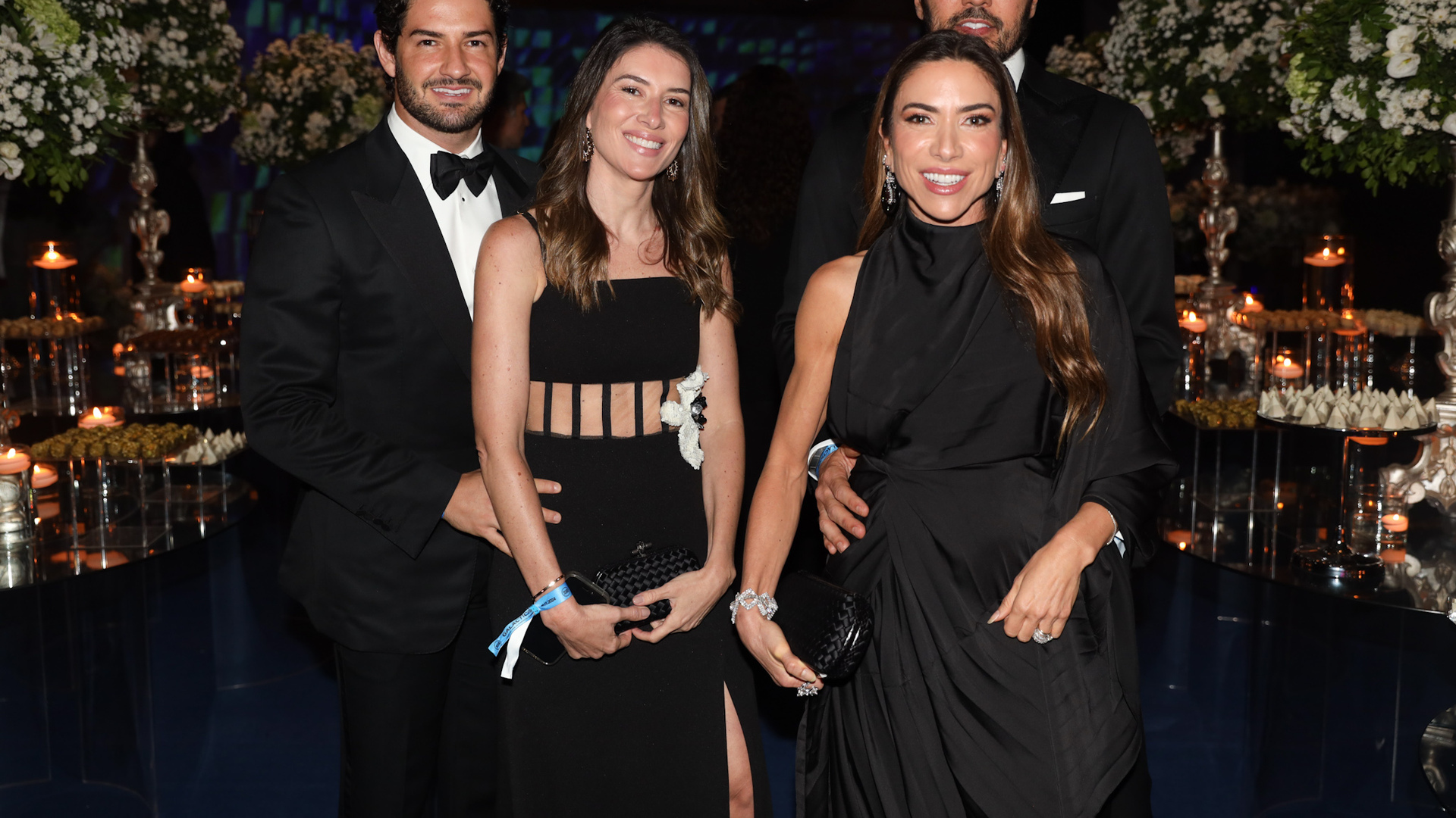 Patricia Abravanel e Rebeca Abravanel surgem com os maridos em leilão