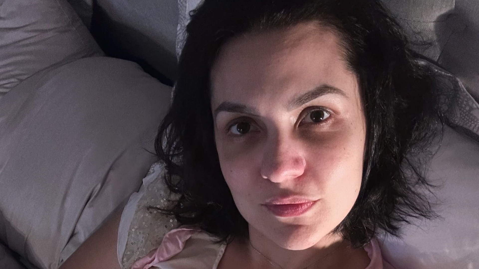 Paula Barbosa impressiona ao mostrar barriga de grávida: ‘Crescendo a cada dia’