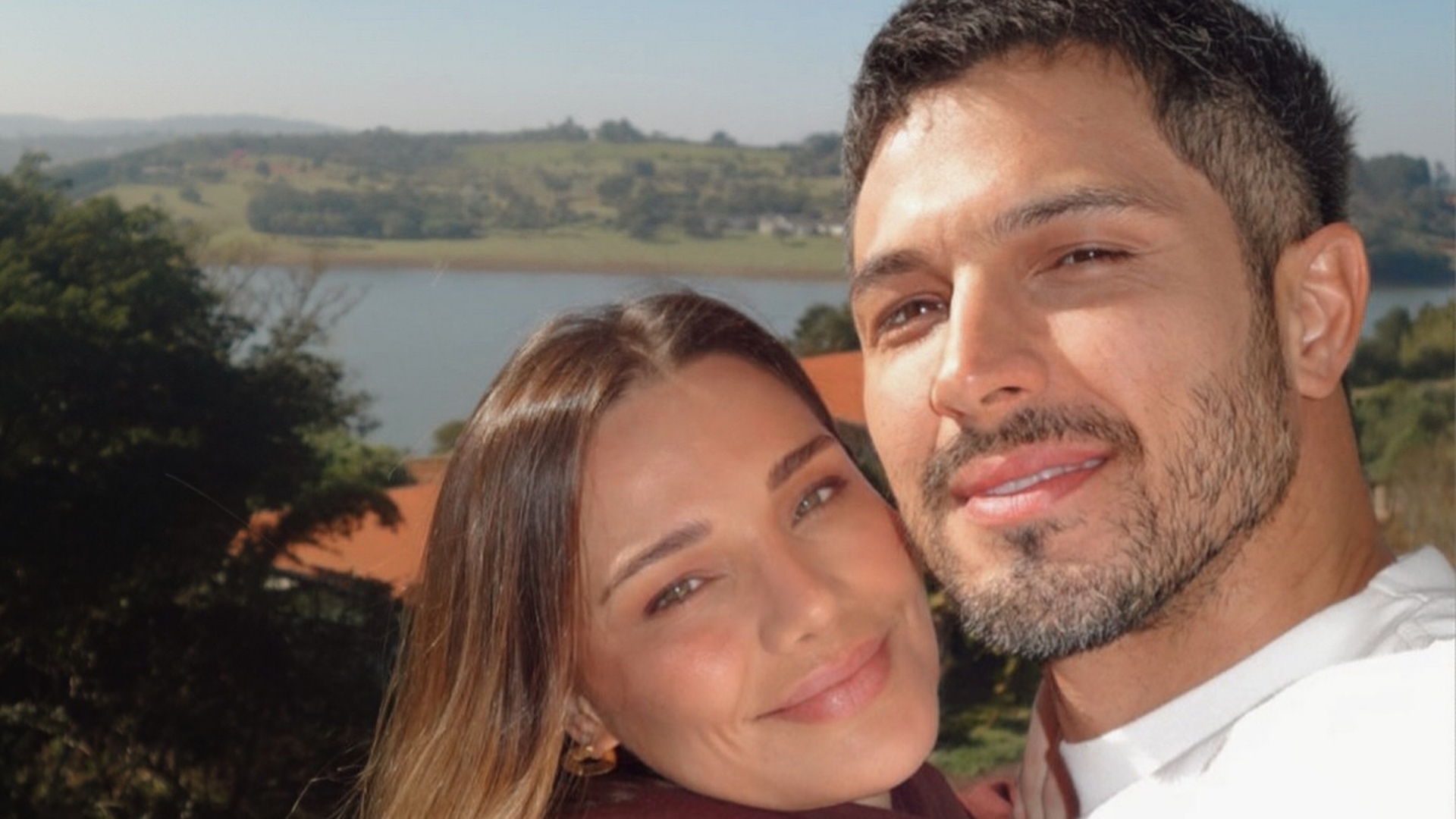 Romulo Estrela impressiona com declaração para a esposa: ‘Minha inspiração’