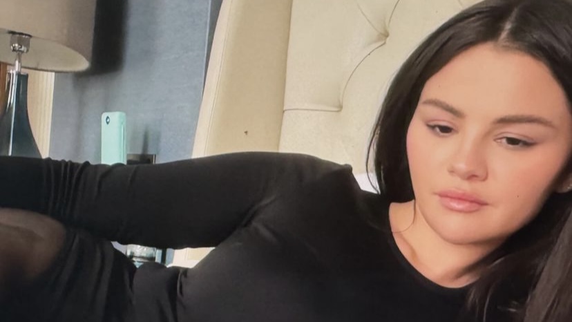 Selena Gomez reage às críticas sobre seu corpo: “Me deixa doente”