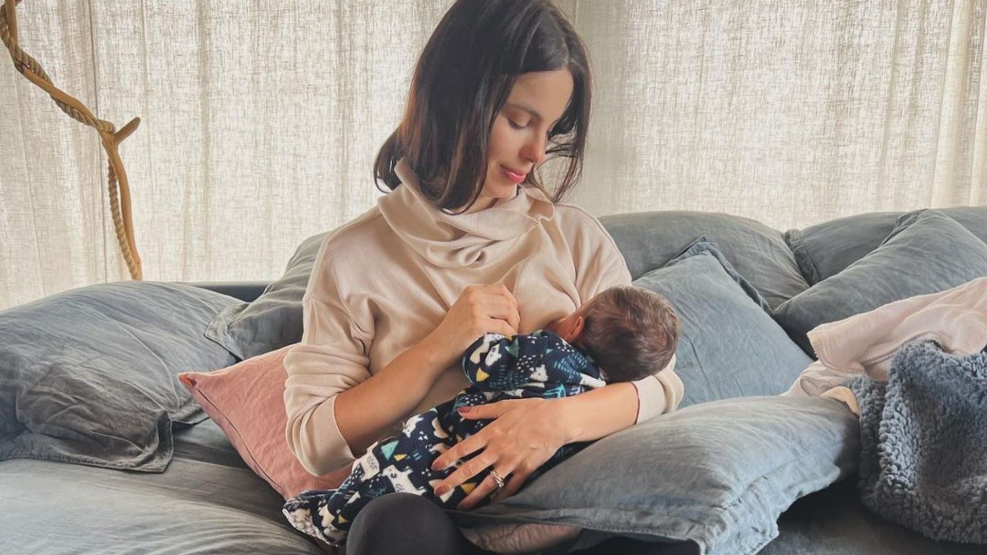 Sthefany Brito responde perguntas e fala de visitas ao filho caçula