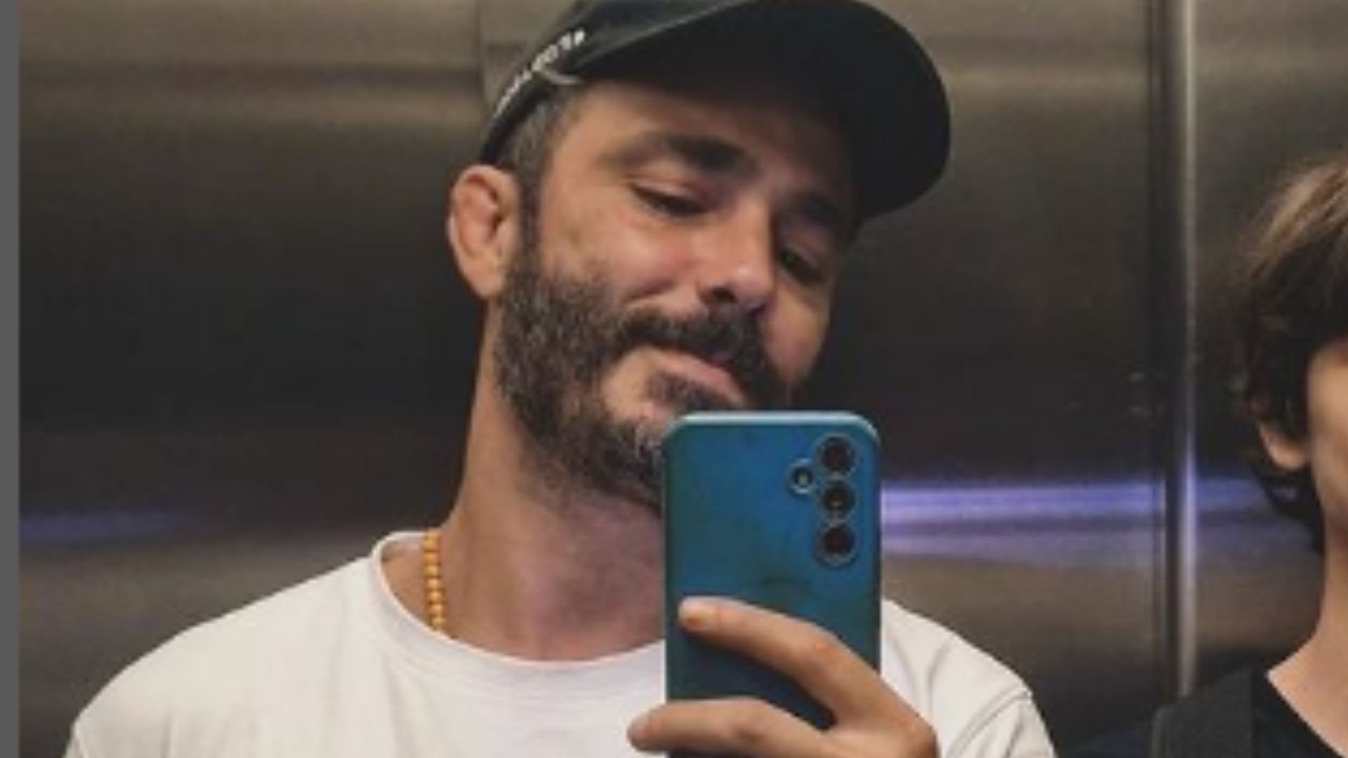 Ele cresceu! Filho de Thiago Rodrigues surge quase da altura do pai