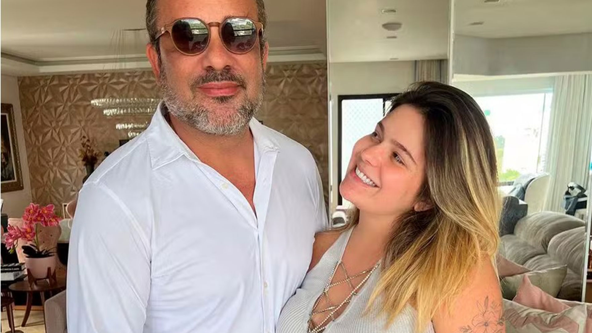 Pai de Viih Tube se pronuncia após declaração da filha: ‘Só queria ter a minha família por perto’