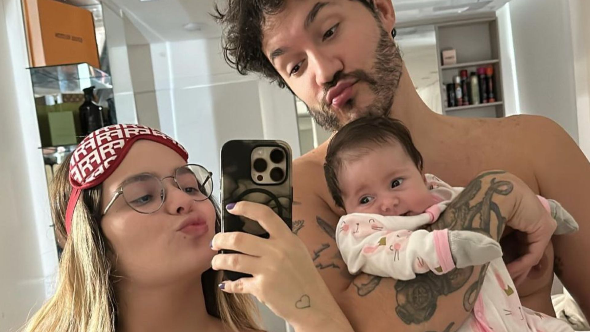 Primeira filha de Viih Tube nasceu com menos peso e mesmo tamanho de Ravi; relembre