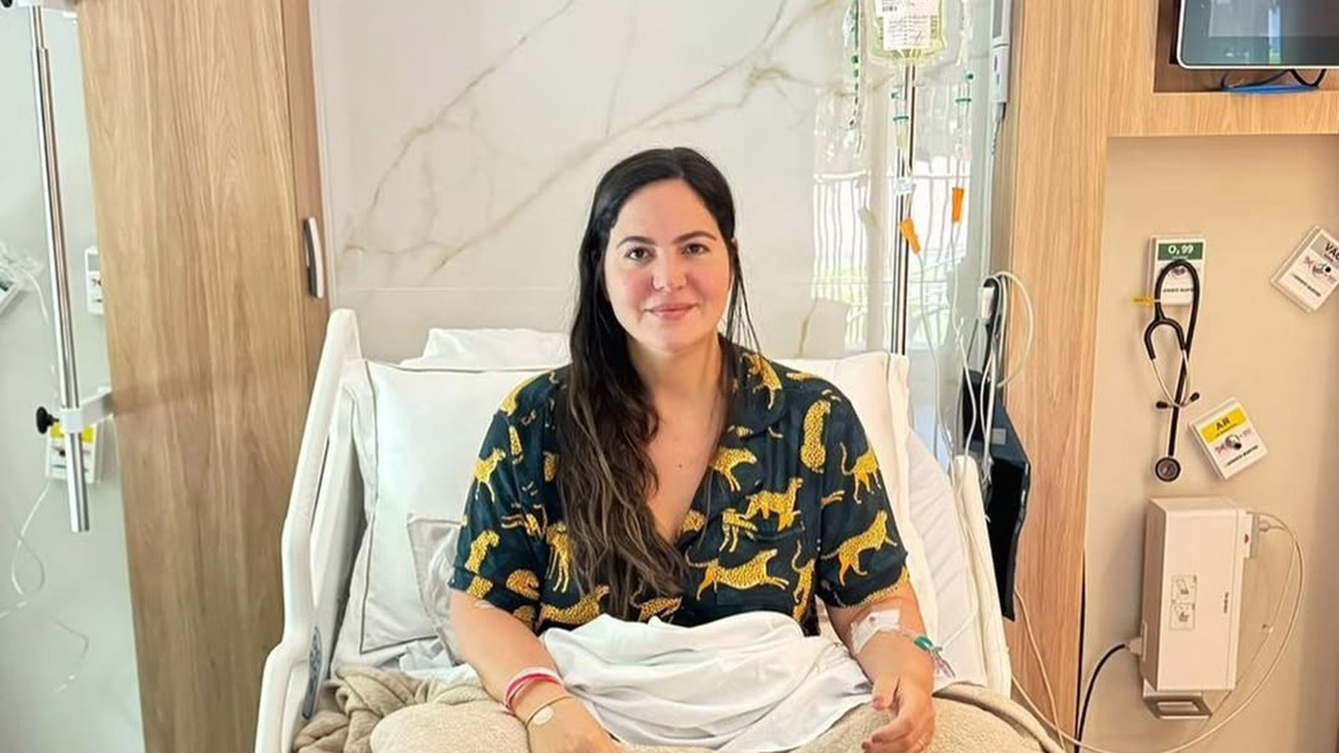Carol Sampaio é internada e revela diagnóstico: ‘Muito difícil’