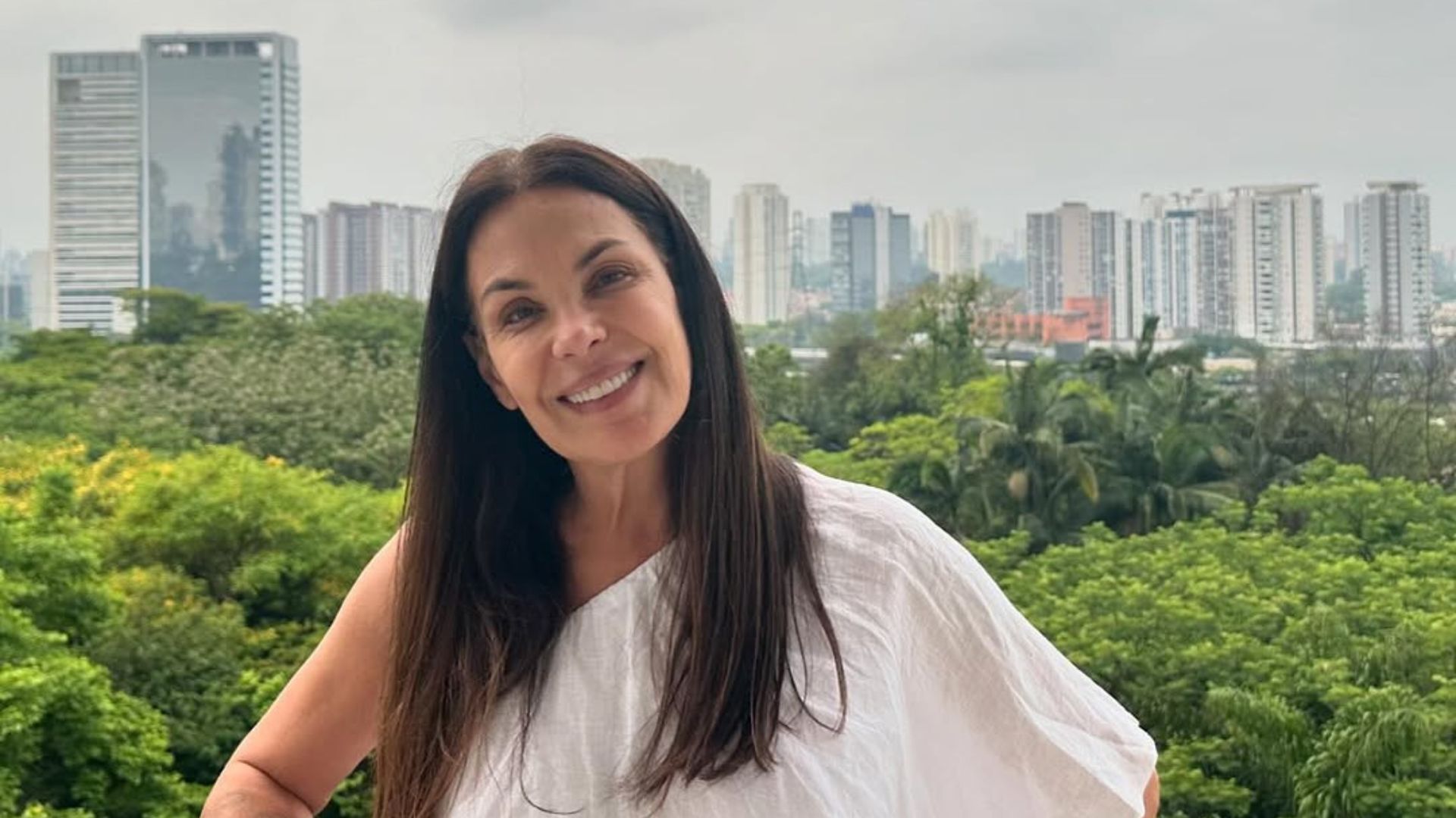 Carolina Ferraz opina sobre influenciadores nas novelas: ‘A coisa mudou’