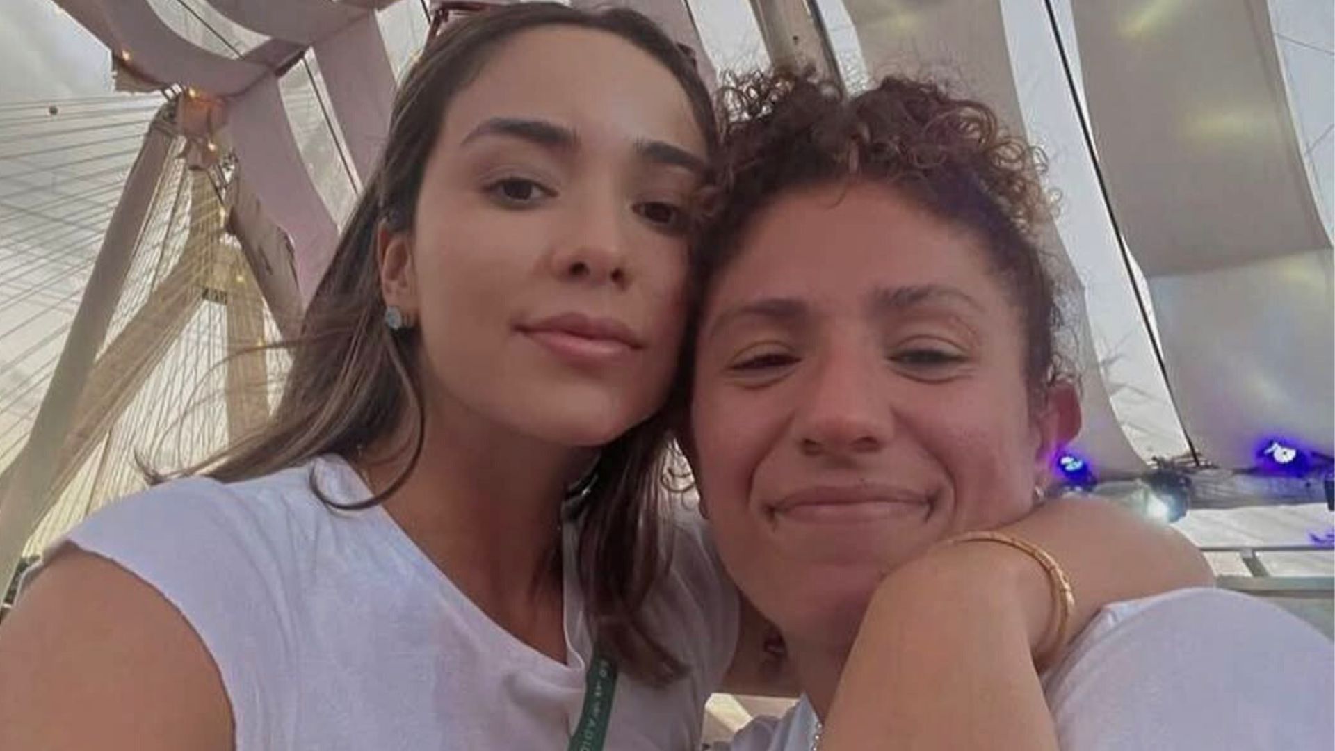 Cristiane Rozeira revela segunda gravidez da esposa: ‘Nossa menininha vem aí’