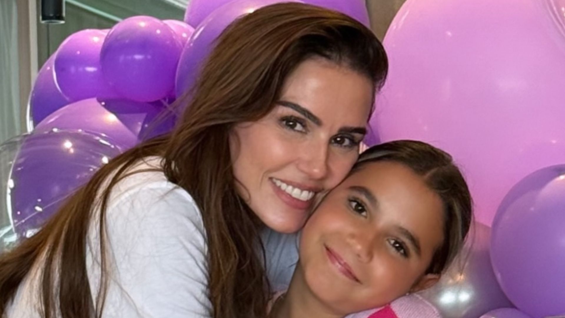 Que lindo! Deborah Secco abre registros de decoração do aniversário da filha