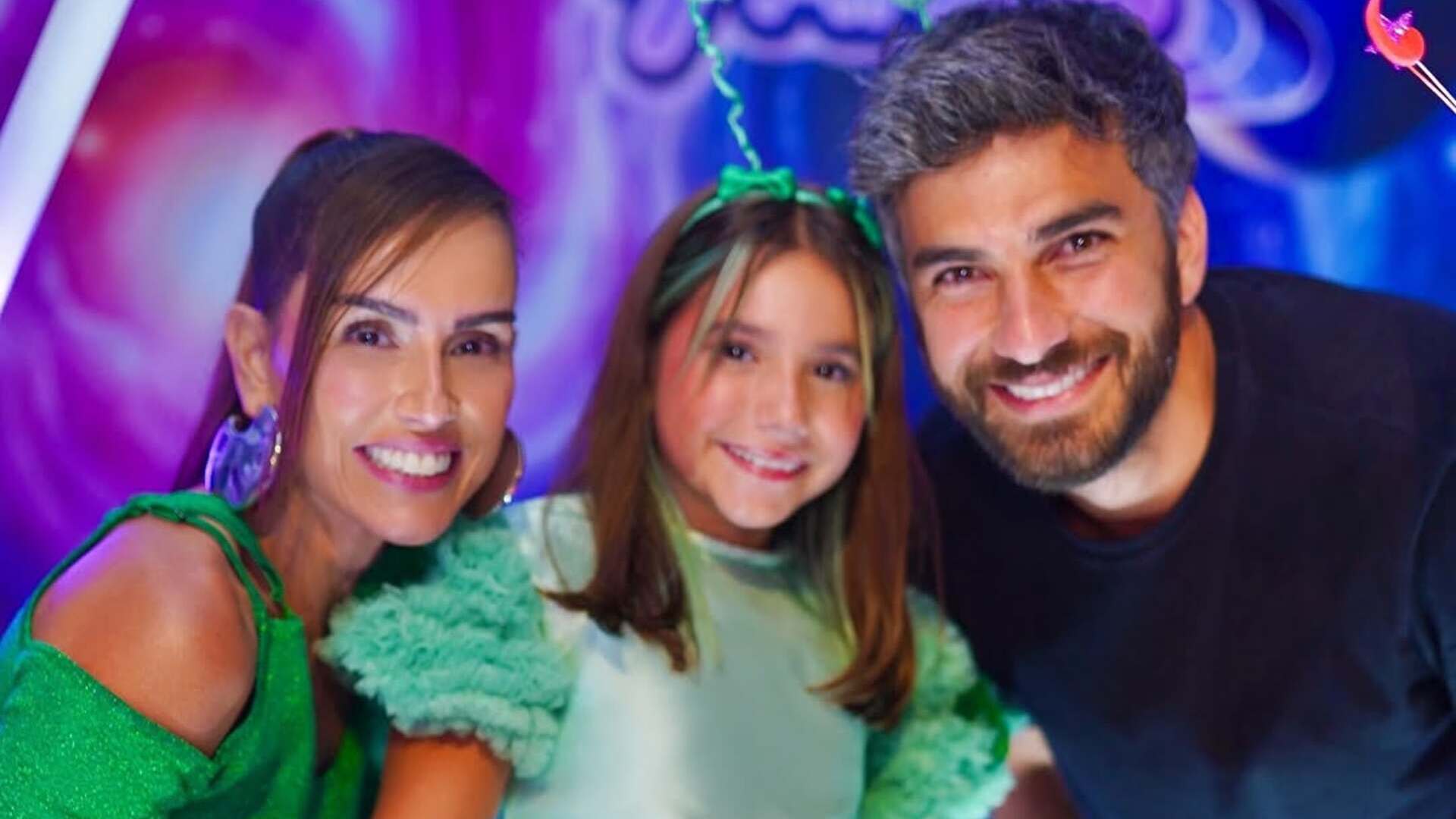 Deborah Secco mostra fotos do festão de sua filha com Hugo Moura; veja